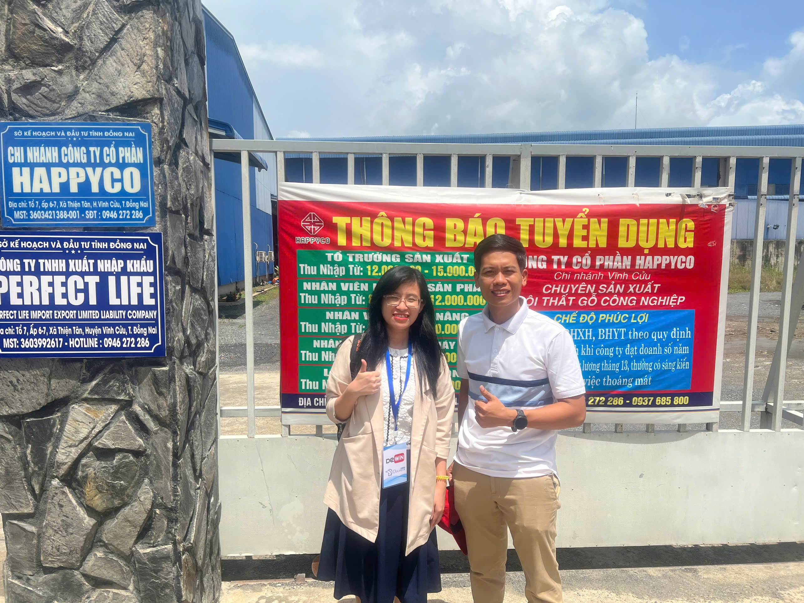 Picture with sale person.jpg
